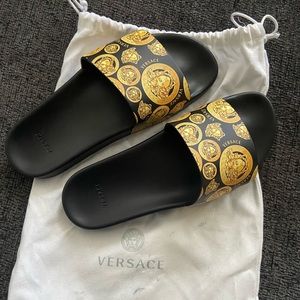 Versace men slides worn once.